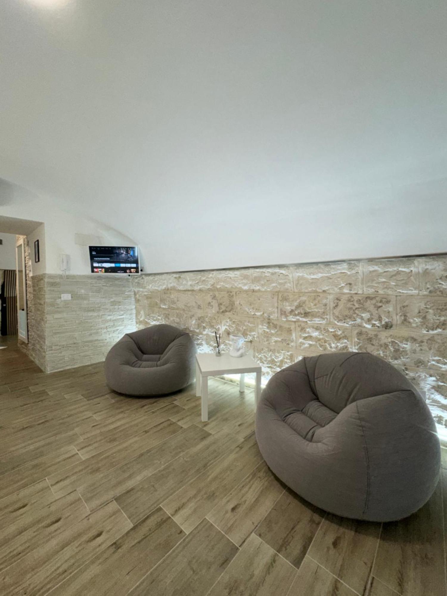 Pietra Viva Room Bari Esterno foto